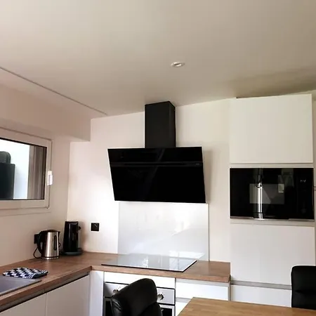 Le Saint Symphorien, Parking Gratuit Privee Apartment Vannes Exterior photo