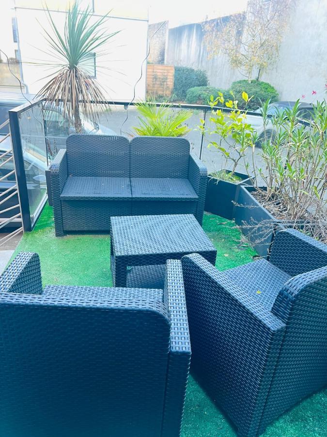 Le Saint Symphorien, Parking Gratuit Privee Apartment *